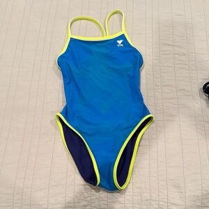 TYR solids double binding reversible diamond fit.  Size 32